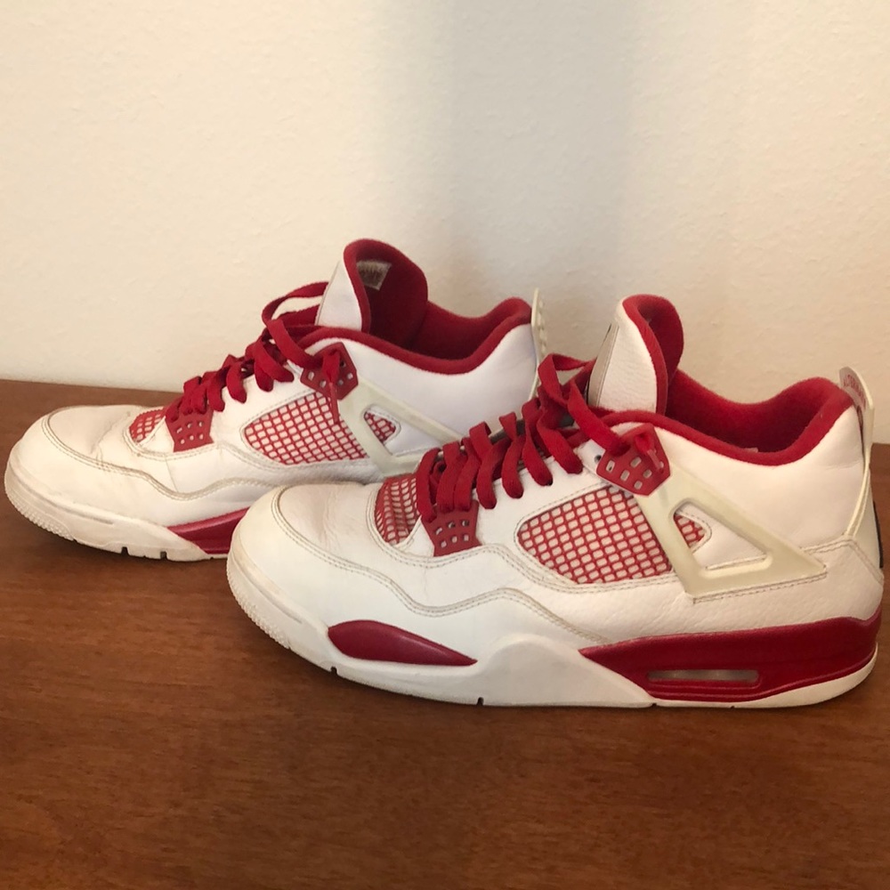 Air Jordan 4 IV